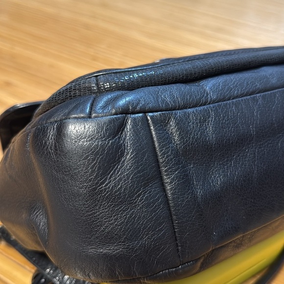 Coach Taylor Black Leather Bag - Picture 3 of 9